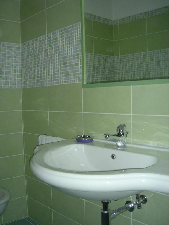 Hotel Samarcanda Civitavecchia Oda fotoğraf